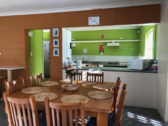 Batemans Bay Holiday Park & Hostel Exterior foto